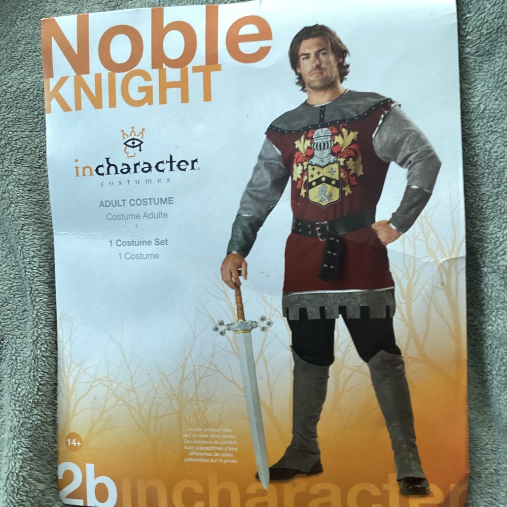 Men Knight Costume Fits Size S Read